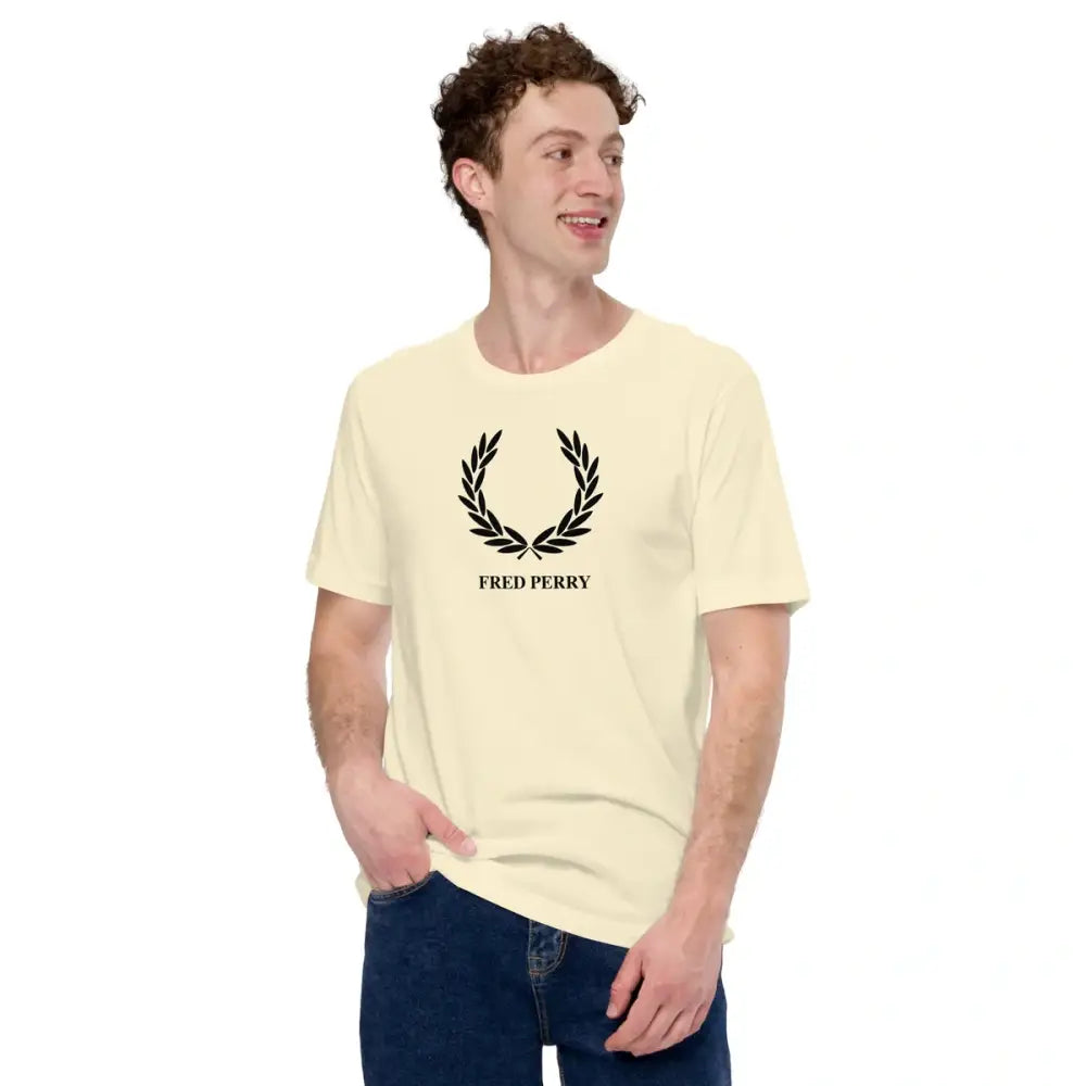 Imagem de uma camisa fred perry bege, modelo Camisa Fred Perry Elegância Discreta