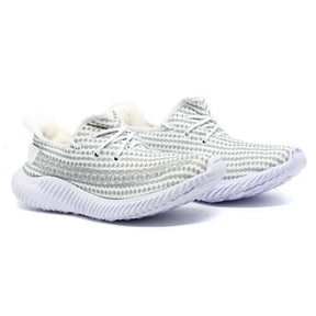 Imagem de tênis esportivos brancos listrados adidas yeezy boost 350 premium