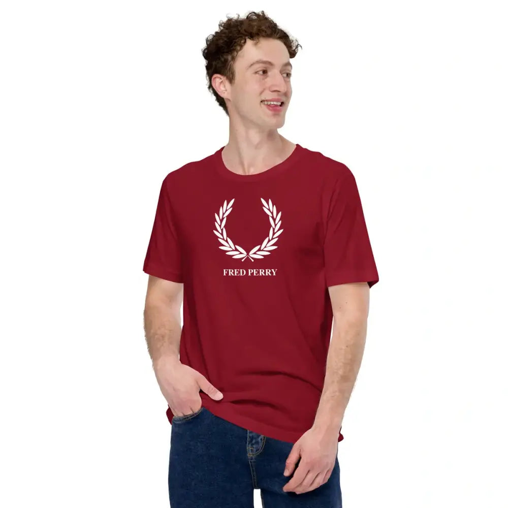 Imagem de camiseta Fred Perry marrom, camisa Fred Perry, elegância discreta