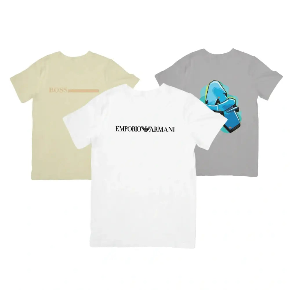 Três camisetas masculinas em algodão premium, malha penteada fio, display de produto