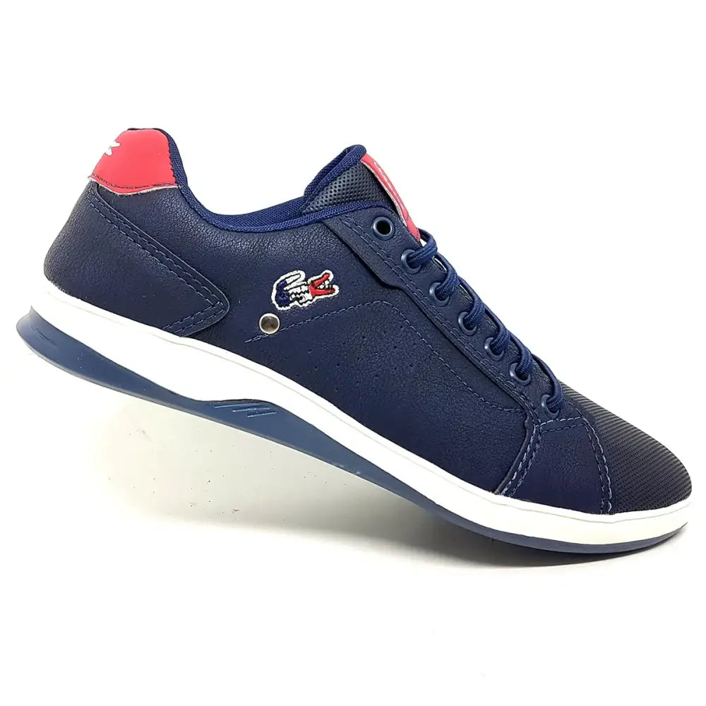 Sapatênis Lacoste masculino em couro sintético com detalhes vermelhos e alto conforto