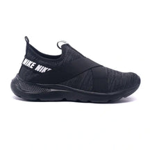 Imagem de tênis slip-on preto feminino Nike Sleep Ultra para academia e casual