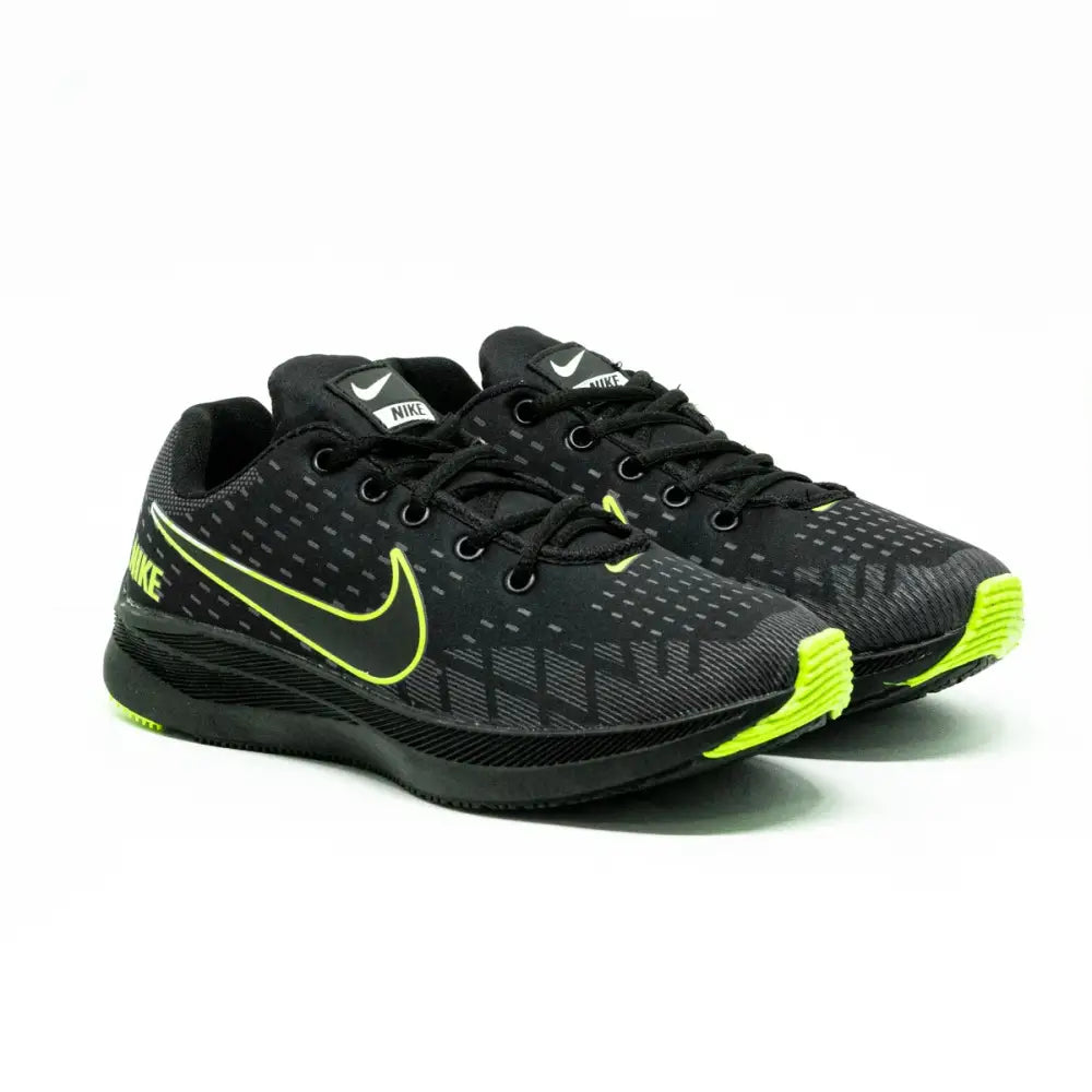 Imagem de tênis Nike Full Zoom com design em preto e neon verde, ideal para corrida