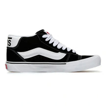 Imagem de Vans Knu Skool Mid Preto Branco sneaker branco e preto, estilo skool mid