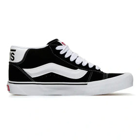 Imagem de Vans Knu Skool Mid Preto Branco sneaker branco e preto, estilo skool mid